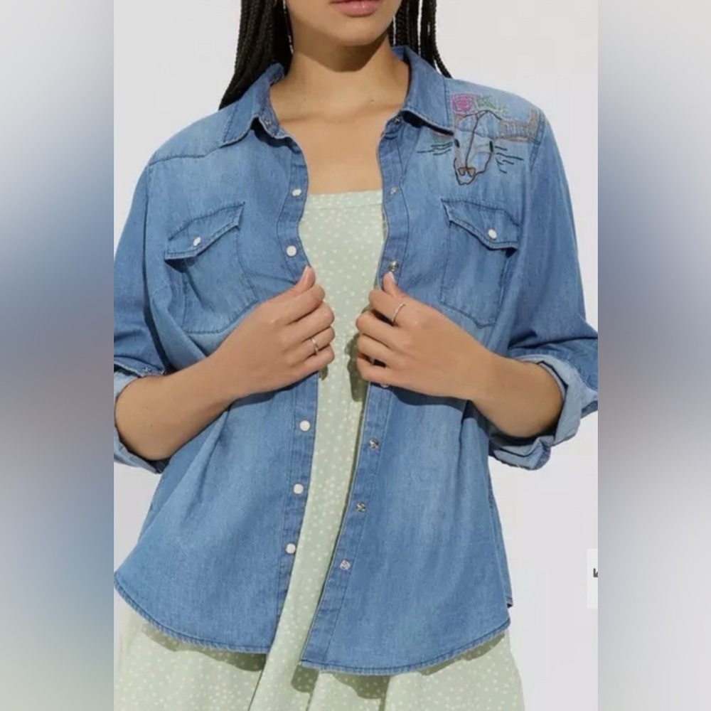 Torrid Denim Western Embroidery Snap Up Shirt Size 2X